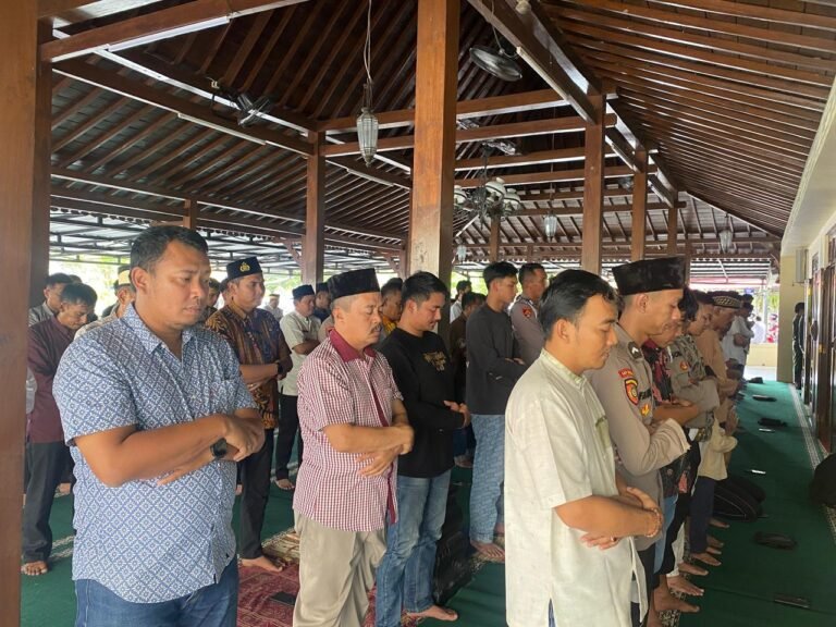 Polresta Tangerang Gelar Salat Gaib dan Istighotsah untuk Korban Bencana Alam di Sumatera