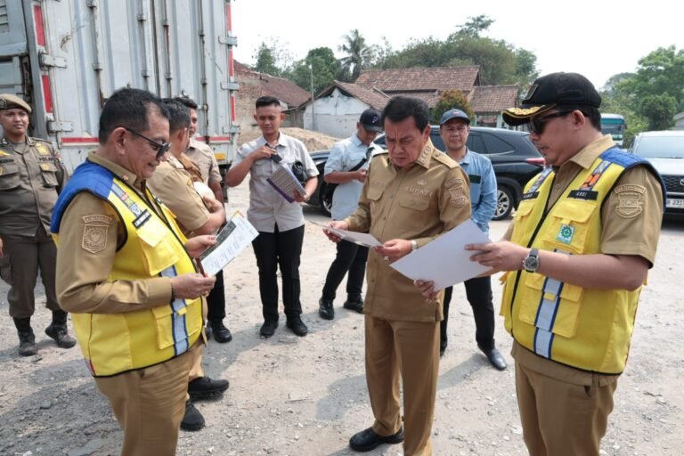 Kadis DBMSDA bersama Bupati Tangerang Tinjau Rekonstruksi Jalan Cangkudu-Cisoka, Iwan Firmansyah: InsyaAllah 1,38 KM akan Rampung di 2026